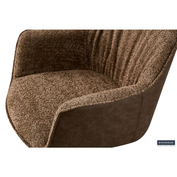 Luno Eetkamerstoel met Armleuning – Bouclé – Zand Kunstleer Rug – Bruin